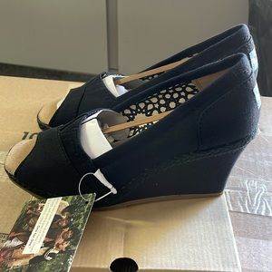 Black wedge heel Toms espadrille